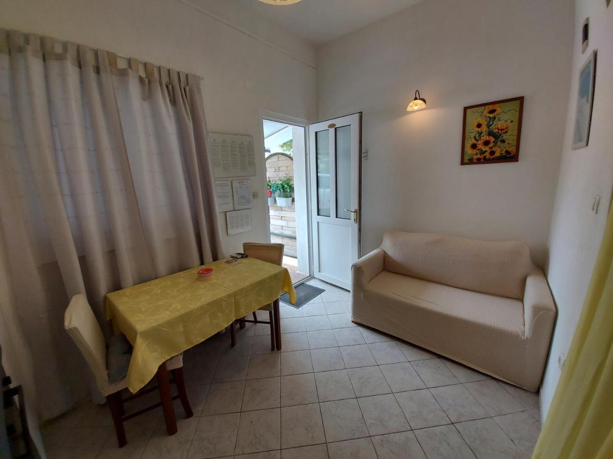 Apartments & Rooms Nensi Baška Eksteriør bilde
