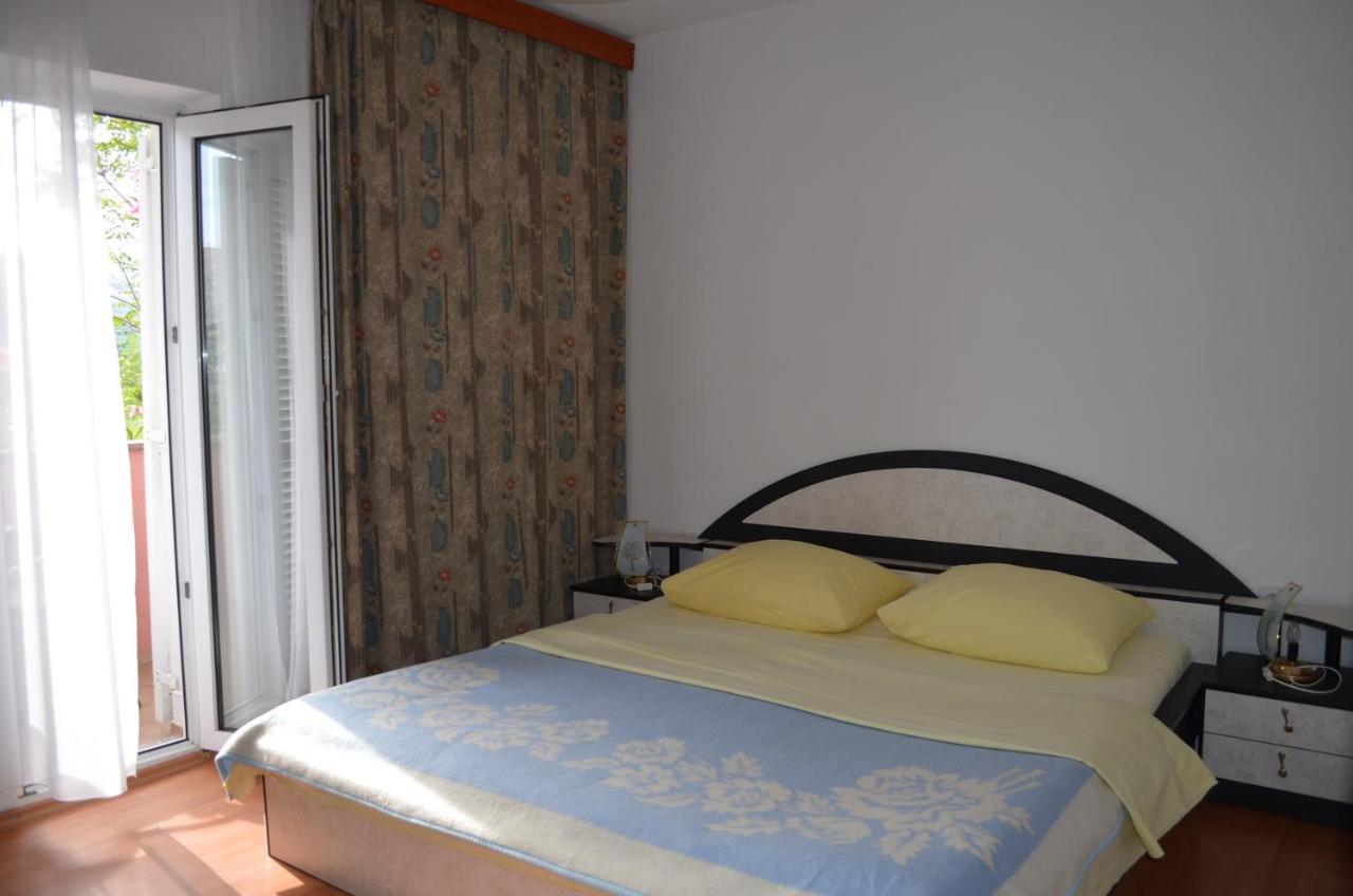 Apartments & Rooms Nensi Baška Eksteriør bilde