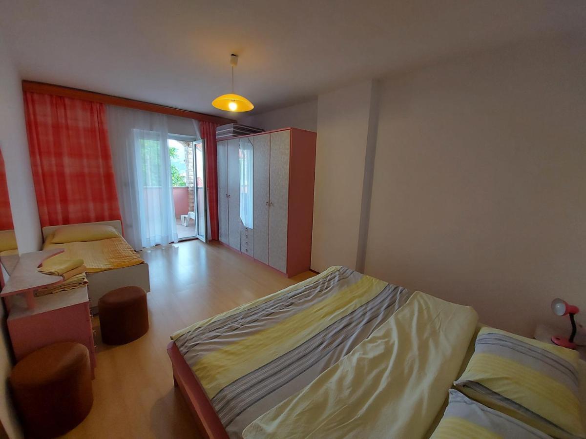 Apartments & Rooms Nensi Baška Eksteriør bilde