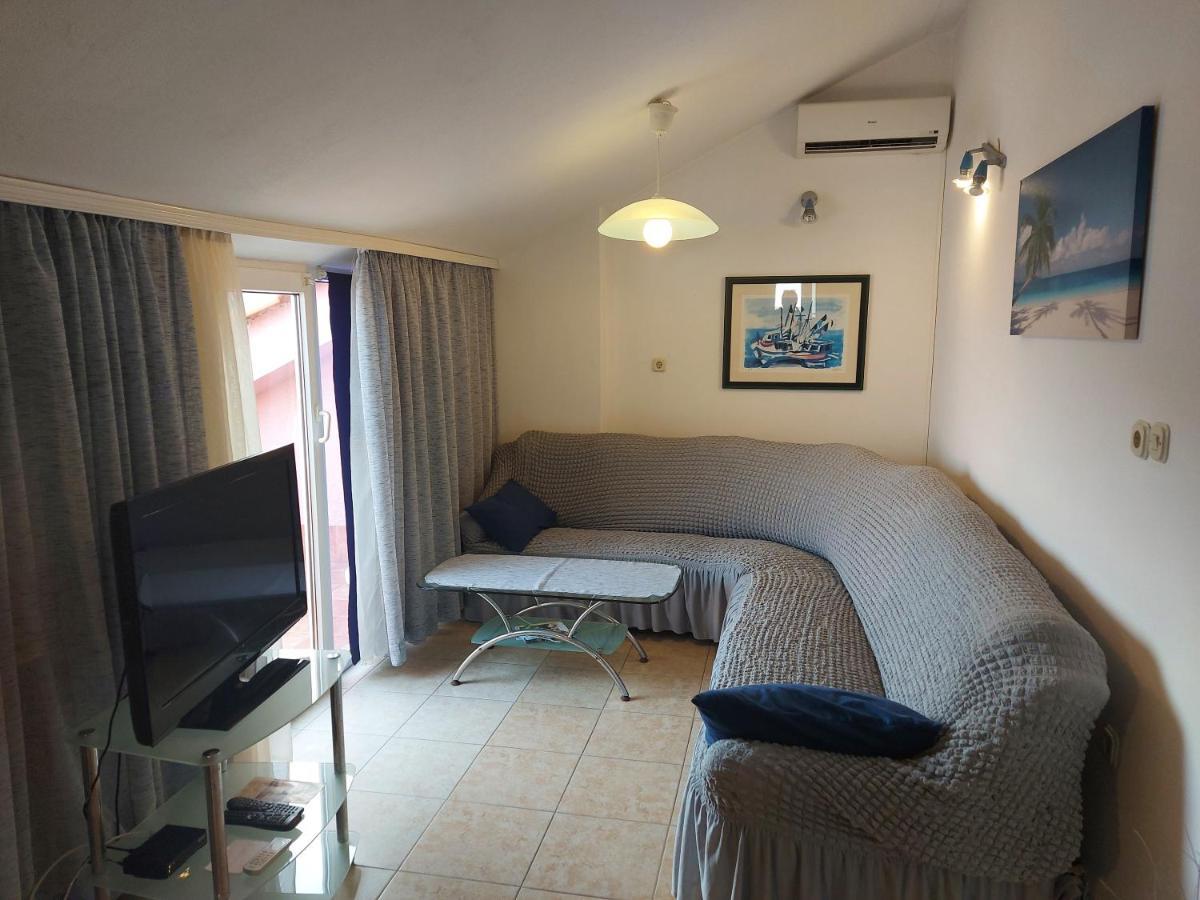 Apartments & Rooms Nensi Baška Eksteriør bilde