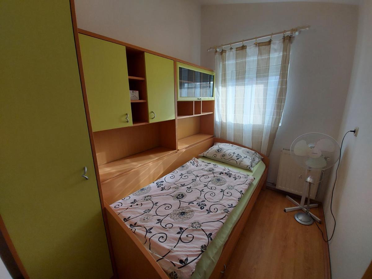 Apartments & Rooms Nensi Baška Eksteriør bilde