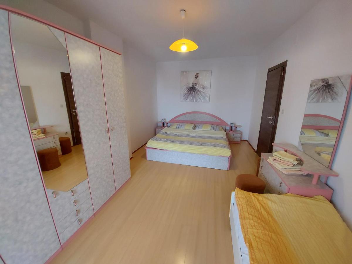 Apartments & Rooms Nensi Baška Eksteriør bilde