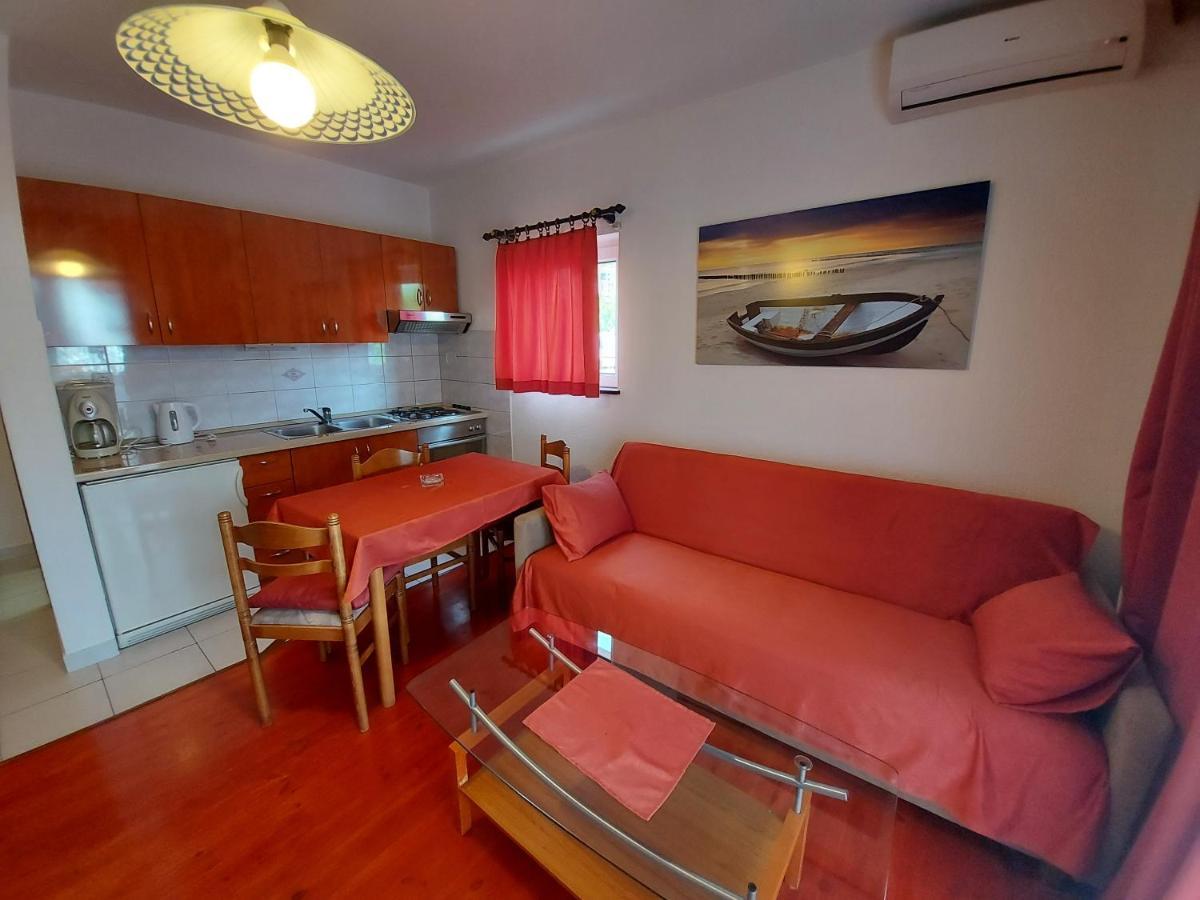 Apartments & Rooms Nensi Baška Eksteriør bilde